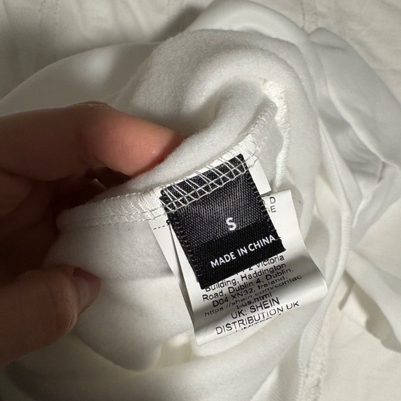 Off-Shoulder White Sweatshirt (SHEIN) - Picture 3 of 3